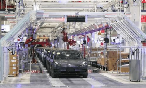 特斯拉陷雙重危機(jī) 大規(guī)模召回余波未平，減配風(fēng)波再起